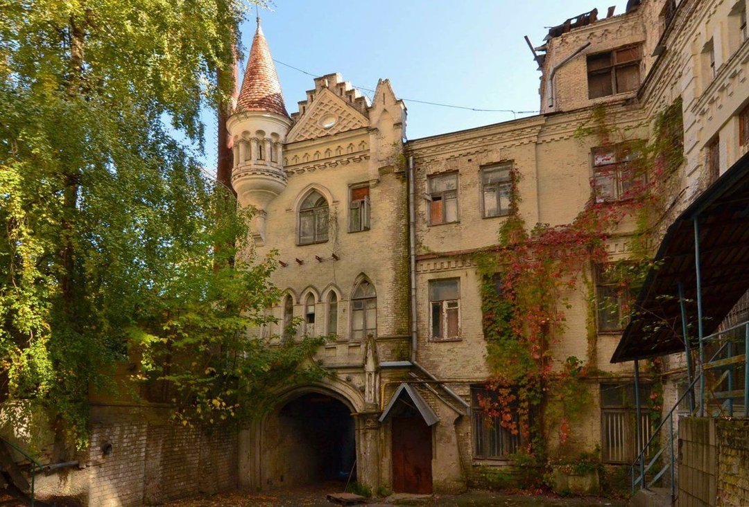 Суд вернул государству еще одно историческое здание в центре Киева
