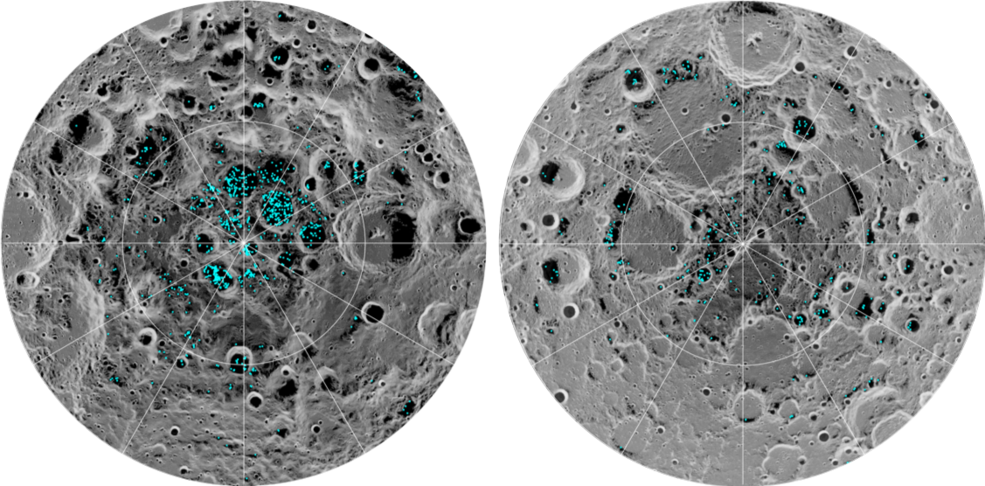 На изображении показано распределение льда на южном полюсе Луны (слева) и северном полюсе (справа). Синим цветом отмечены участки льда, нанесенные на изображение лунной поверхности, где серая шкала соответствует температуре поверхности (темнее, чем более холодные области и более светлые оттенки, указывающие более теплые зоны). Лед сосредоточен в самых темных и самых холодных местах, в тени кратеров. Это первый случай, когда ученые непосредственно наблюдали окончательные доказательства водяного льда на поверхности Луны