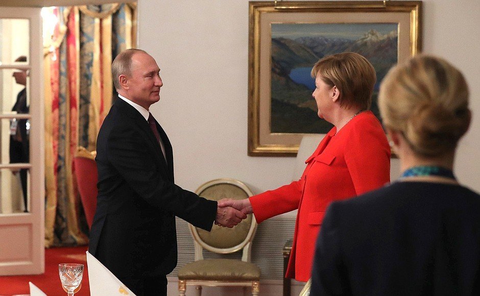 Путин и Меркель решили задействовать "нормандский формат" в ситуации с Керченским проливом