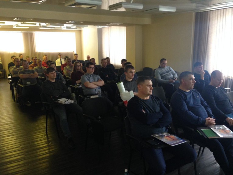Специалисты «Региональных электрических сетей» на техническом семинаре компании «Изолятор» в г. Новосибирск